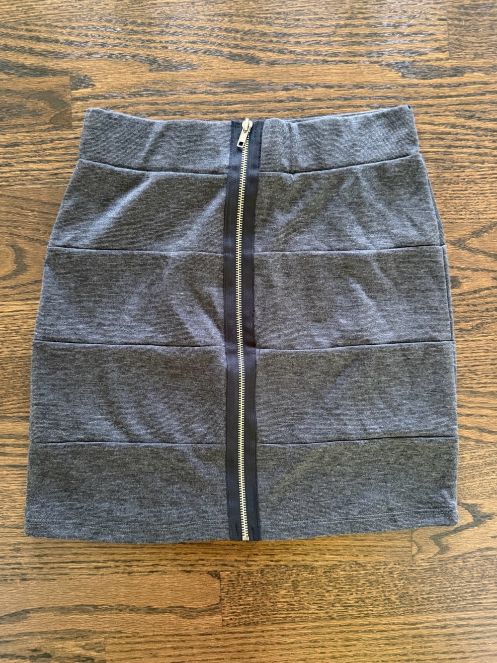 LIKE NEW Poetry Dark Gray Stretch Bandage Mini Skirt w/ Zipper – Size Small